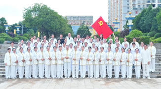 宣威市中医医院开展“中国医师节”大型义诊活动